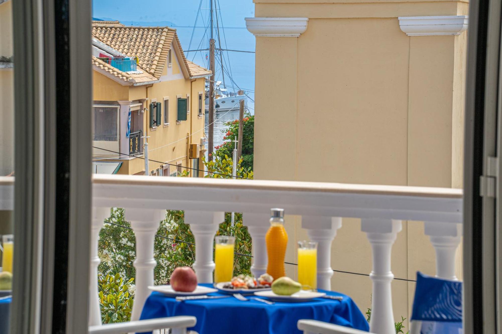 Nefeli Apartments Agia Efimia エクステリア 写真