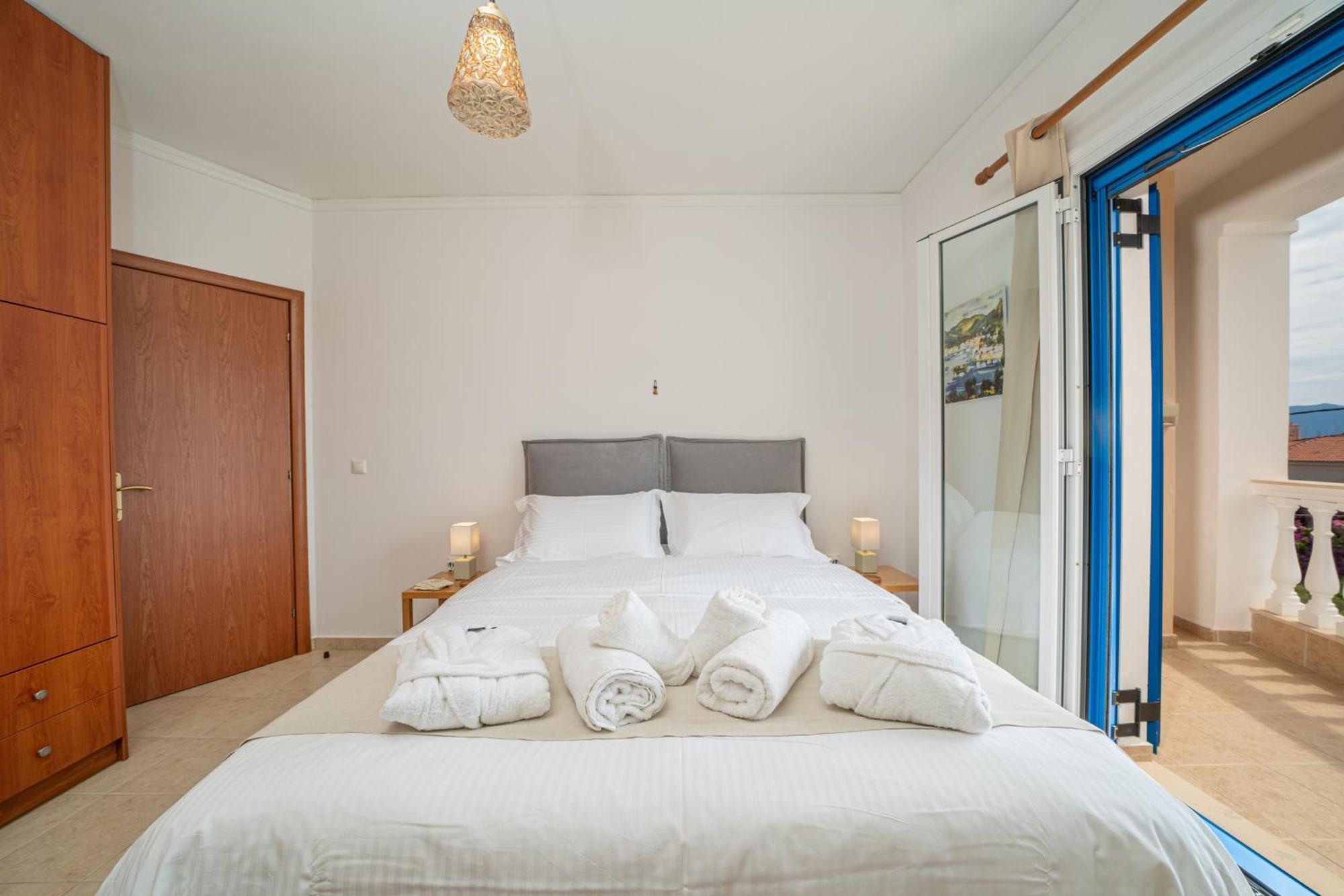 Nefeli Apartments Agia Efimia エクステリア 写真