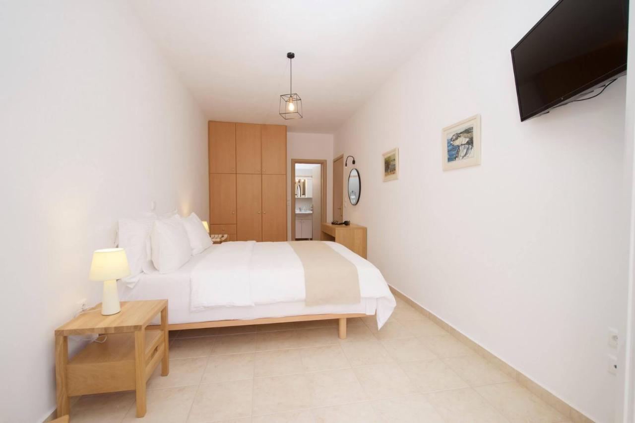 Nefeli Apartments Agia Efimia エクステリア 写真
